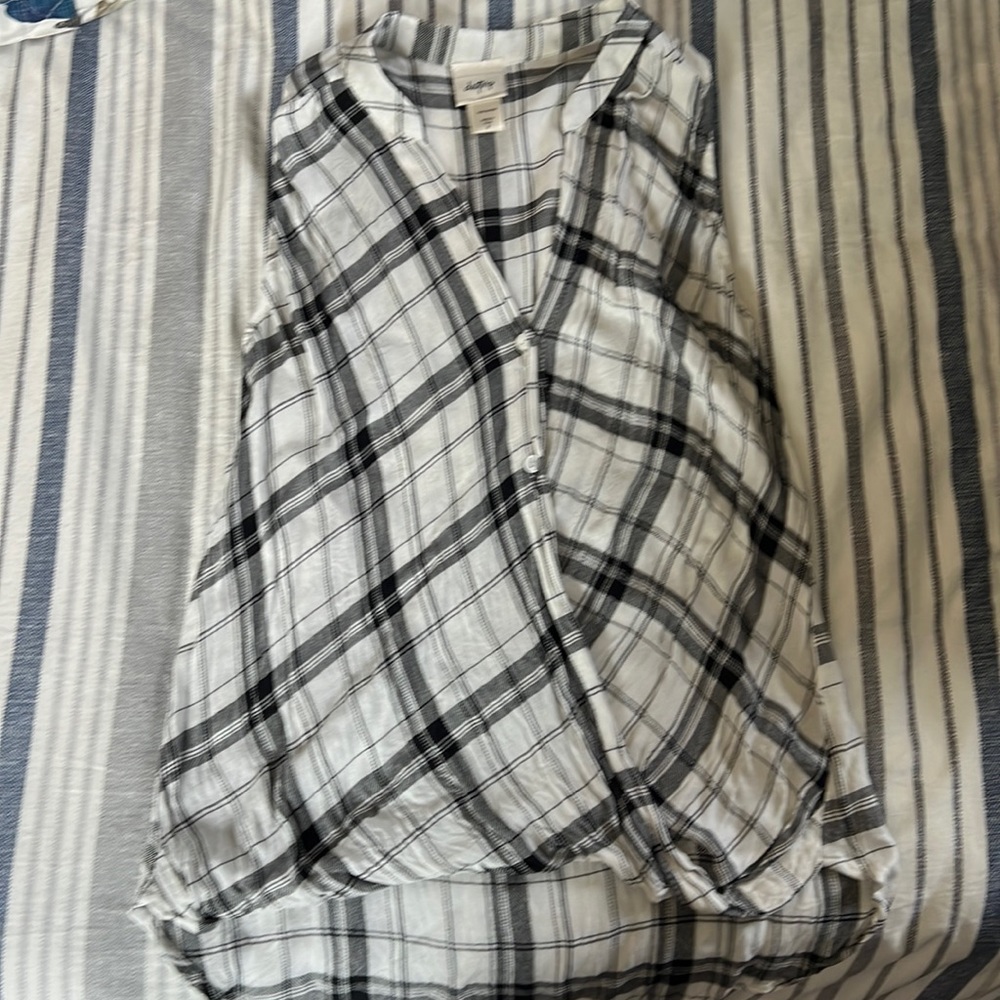 White and black tank blouse